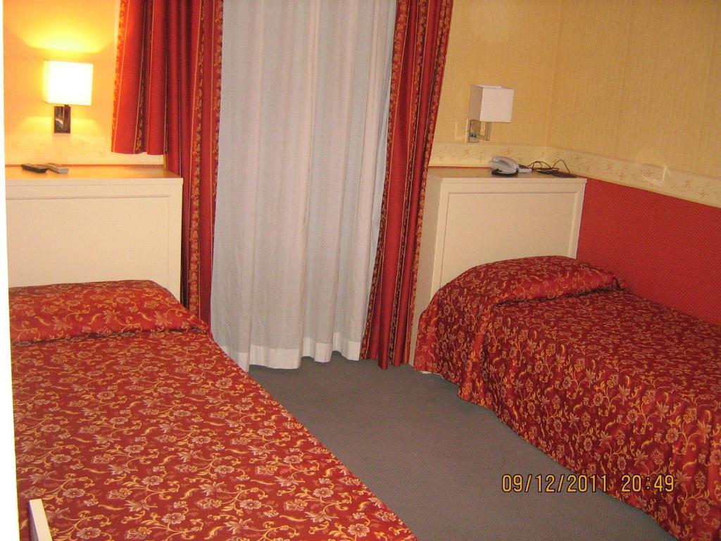 Twin Room